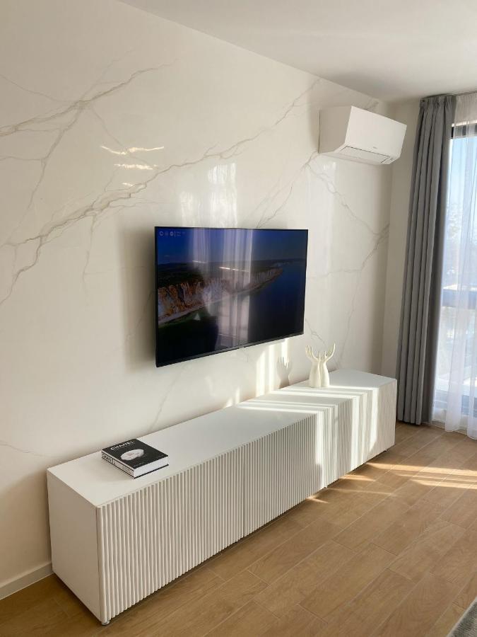 Mediterranea Complex - Luxury Apartment With Sea & Pool View! Varna Dış mekan fotoğraf