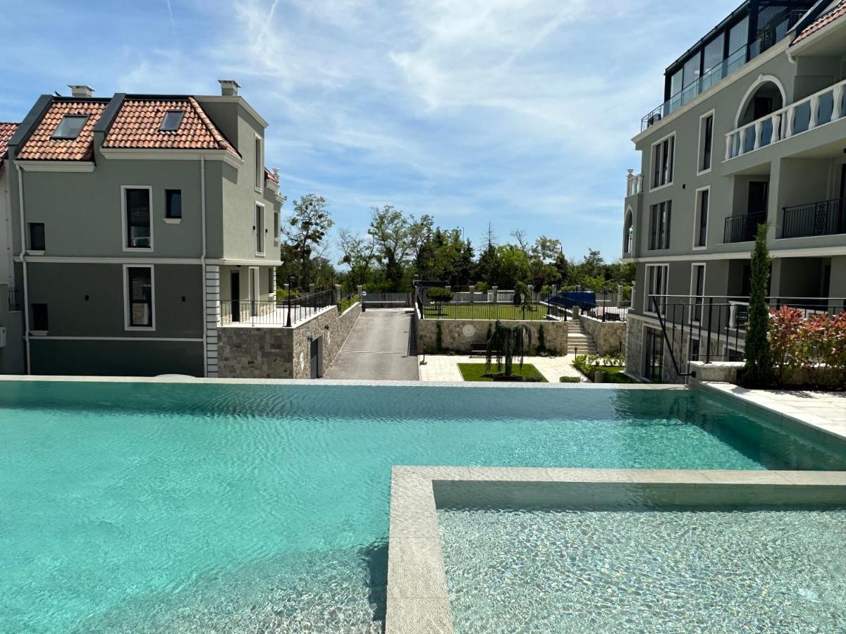 Mediterranea Complex - Luxury Apartment With Sea & Pool View! Varna Dış mekan fotoğraf